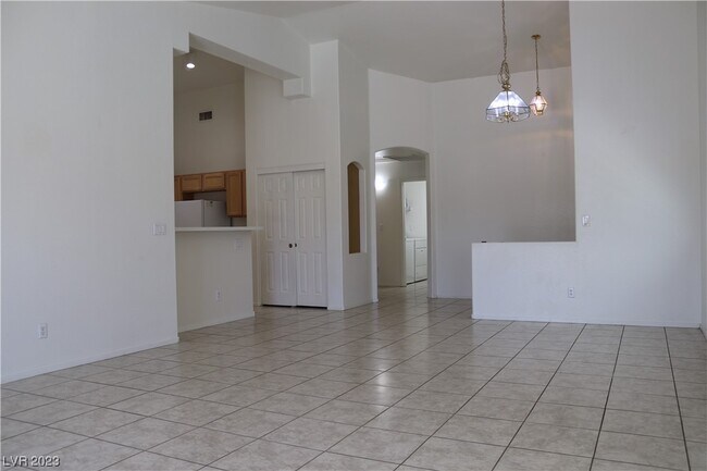 Building Photo - 10328 Birch Bluff Ln