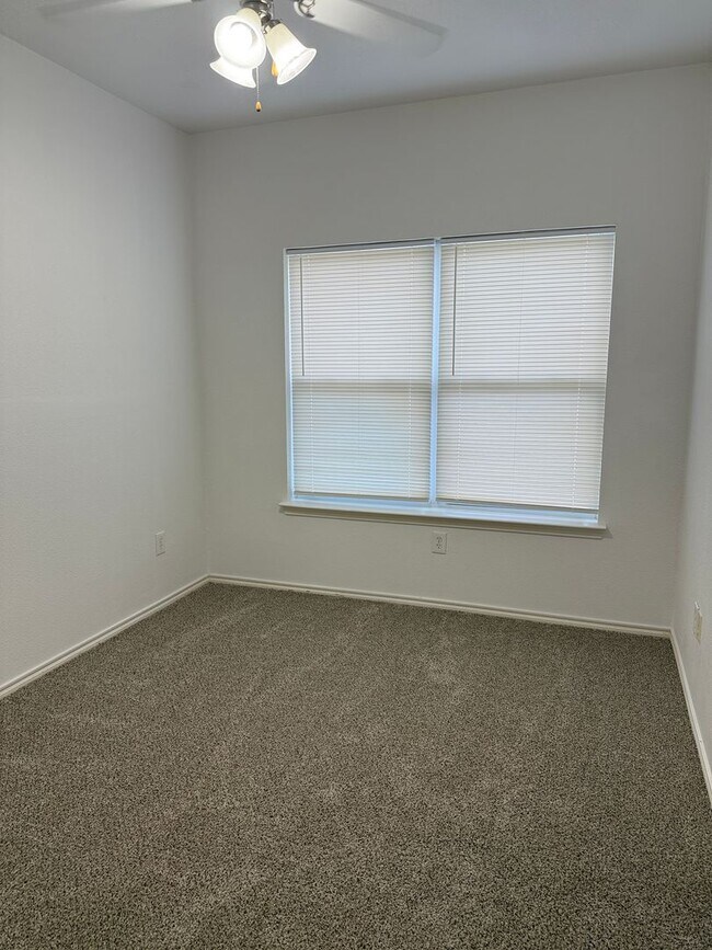 Foto del edificio - 2802 Pasadena Ln
