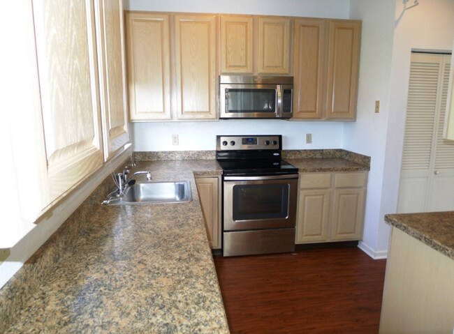 Foto del edificio - 23 Pheasant Brook Ct