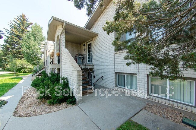 Foto del edificio - 3061 Reed Ave
