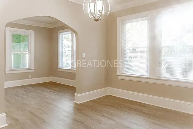 Building Photo - 328 Calloway St