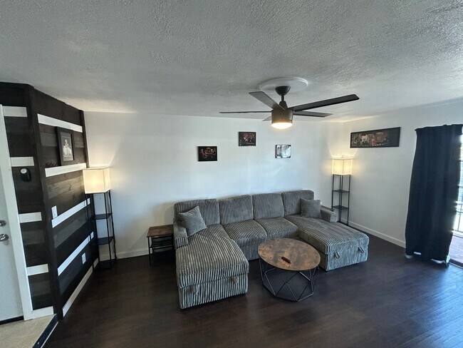 Building Photo - 1675 AZ-95