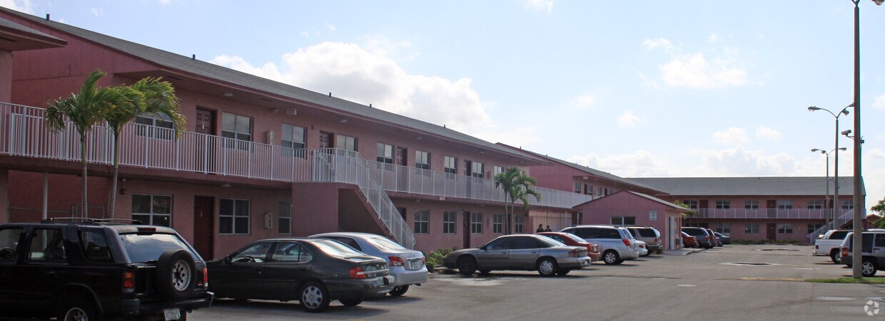 Foto del edificio - 2810-2890 W 71st St