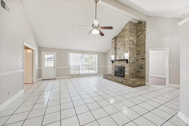 Foto del edificio - 19822 Winding Branch Dr