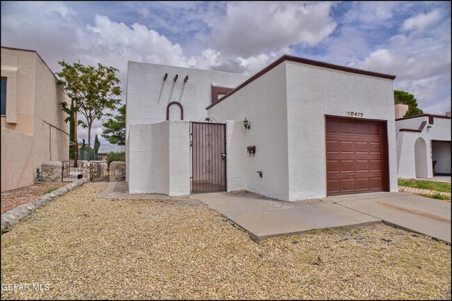 Foto del edificio - 10415 Ashwood Dr