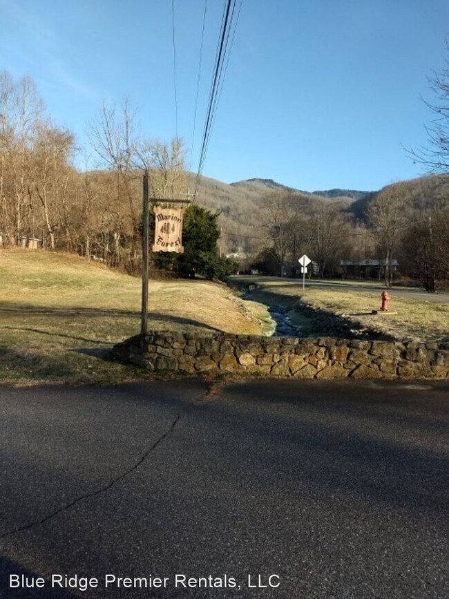Foto del edificio - 2 br, 1.5 bath House - 260 Marion Forest R...