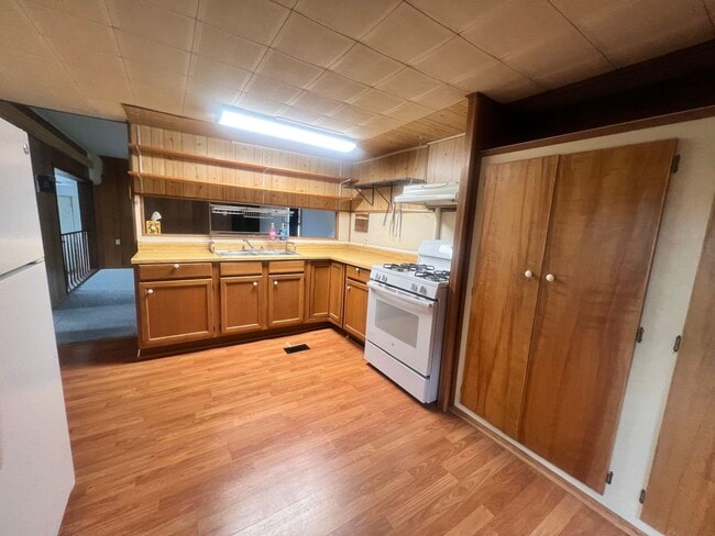 Foto del edificio - Pet-Friendly single family with large deta...