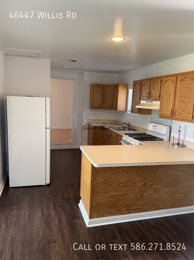 Foto del edificio - 46447 Willis Rd