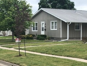 Building Photo - 2718 Luther Dr