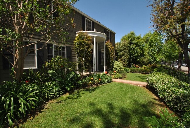 Stunning Colonial Revival in Bixby Knolls - Stunning Colonial Revival in Bixby Knolls House