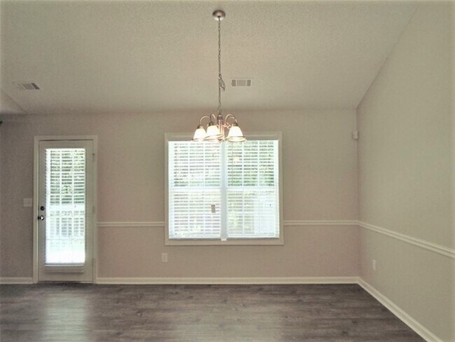 Building Photo - 138 Brix Dr