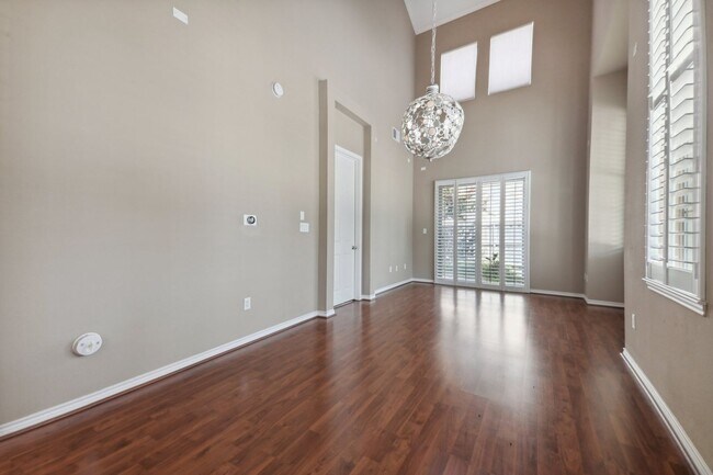 Foto del edificio - Three Bedroom Home in Richardson