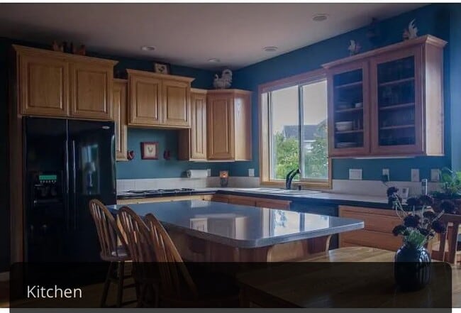 Building Photo - Custom-Built Home with Vaulted Ceilings an...