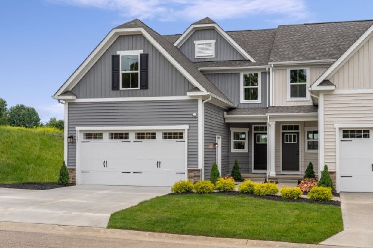 Foto principal - 3456 Foxglove Dr