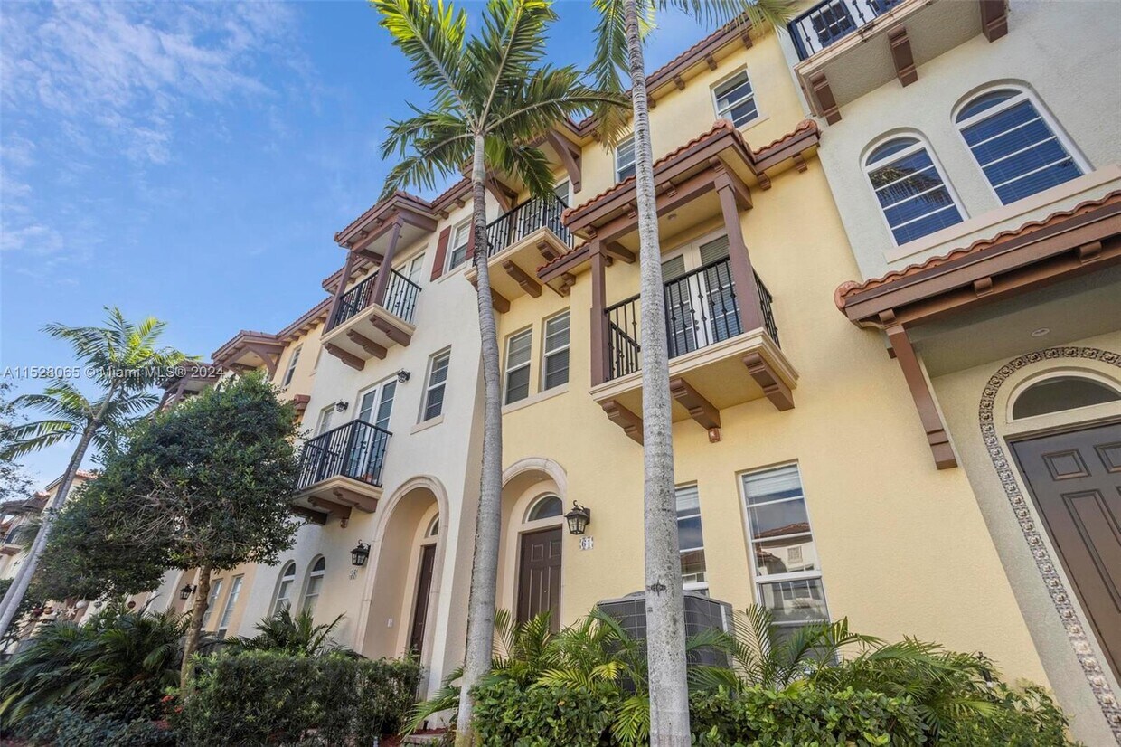 61 Via Floresta Dr, Boca Raton, FL 33487 Townhome Rentals in Boca