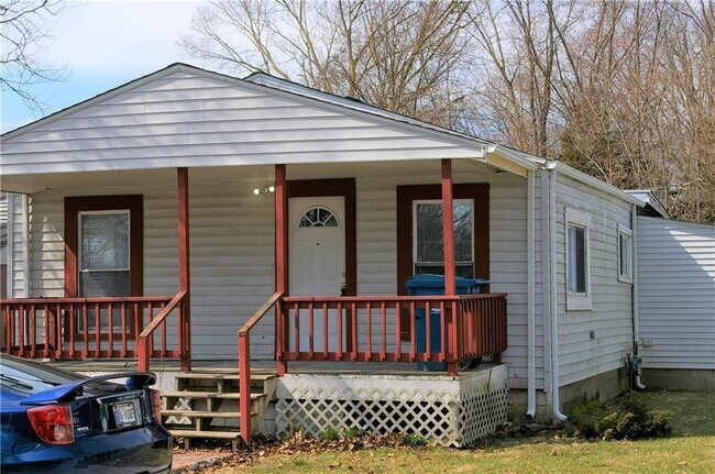 Foto del edificio - 2446 S RYBOLT AVENUE