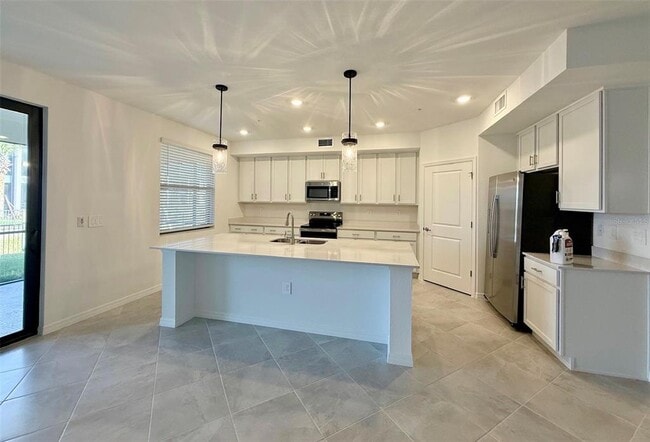 Building Photo - 5624 Summit Point Cir