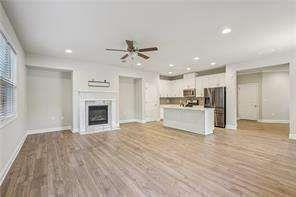 Building Photo - 1858 Belmore St SE