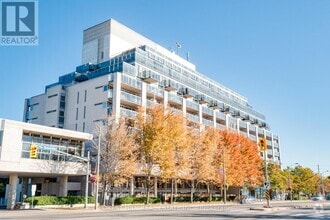 Building Photo - 1040-1040 The Queensway
