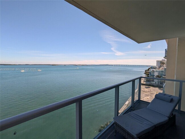 Building Photo - 1155 Brickell Bay Dr