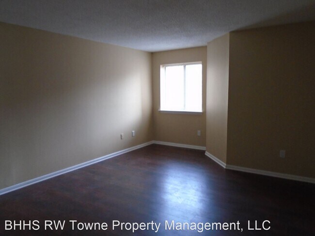 Building Photo - 2 br, 2 bath House - 540 Pheasant Run #101