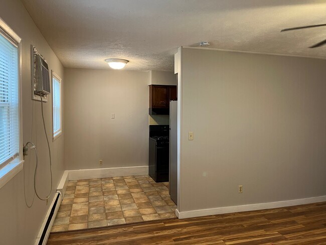 Building Photo - 103 College Park Ct