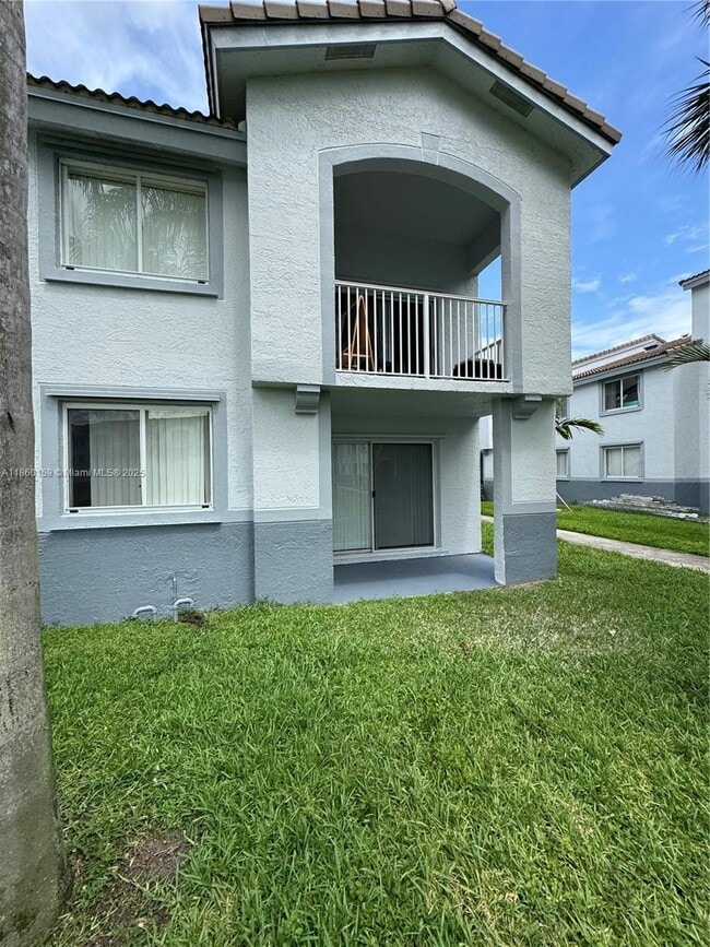 Building Photo - 2620 S University Dr