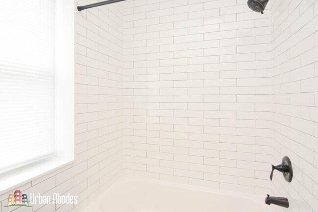 Foto del edificio - 3907 W Wellington Ave