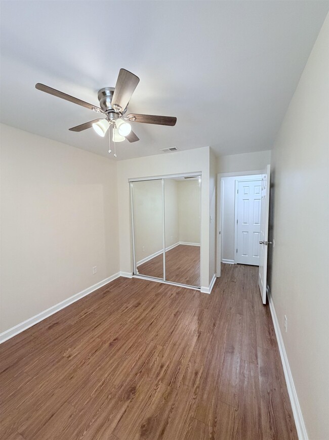 Building Photo - 1352 Ocala Rd