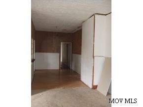  - 610 Main St