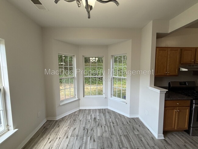 Building Photo - 2709 Church View Ln