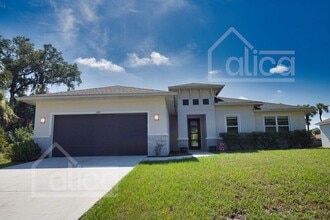 Building Photo - 1610 Rada Ln