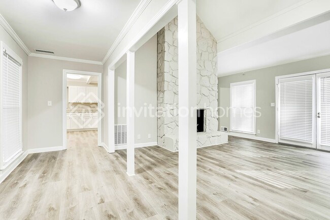 Building Photo - 3800 Sherbrook Ct