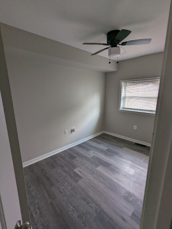 Building Photo - 1613 Elrino St