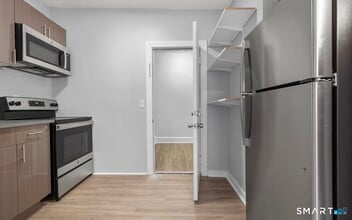 Building Photo - 25 Whittier St