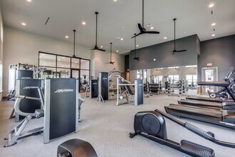 Building Photo - Ivy Heights