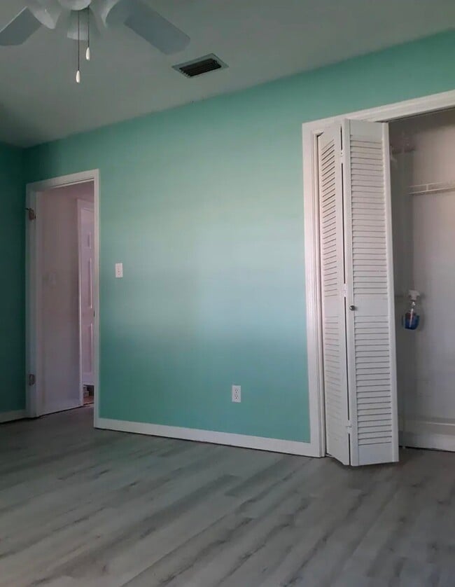 Building Photo - 115 Sandlewood Cir