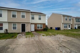 Building Photo - 2756 Peach St