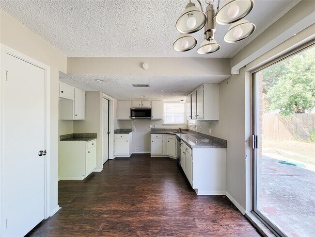 Foto del edificio - 18402 Tall Cypress Dr