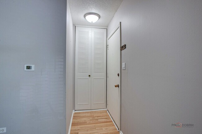 Building Photo - 838 Inverrary Ln