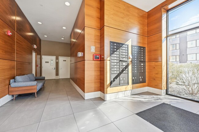 Foto del edificio - 5808 Washington St
