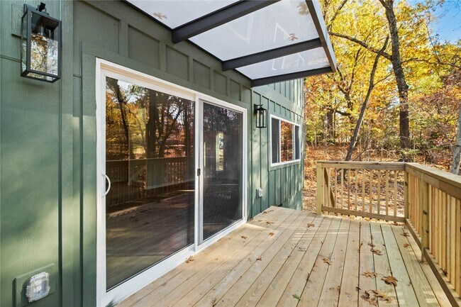 Foto del edificio - 50 Thaxted Dr