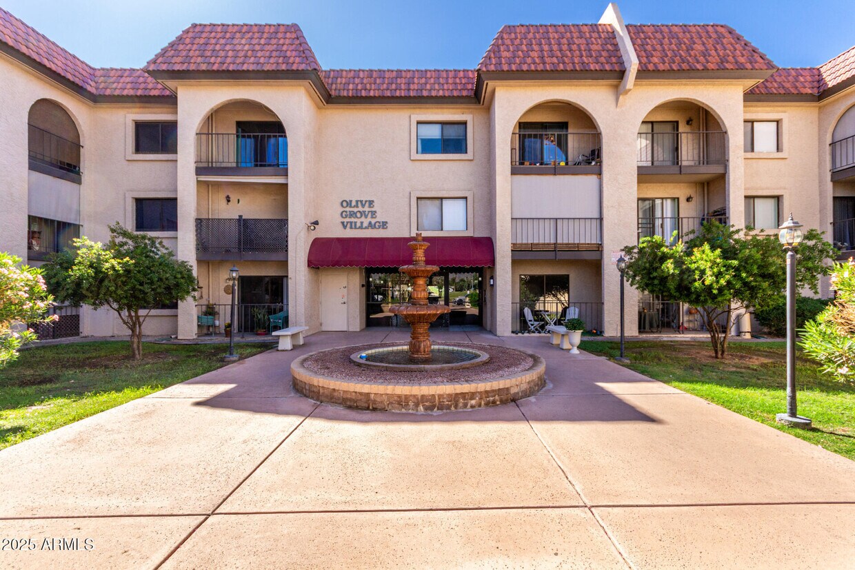 Foto principal - 3033 E Devonshire Ave