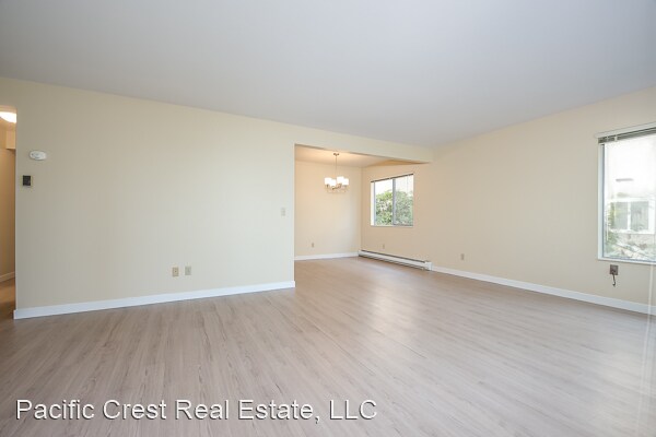 Building Photo - 11716 Greenwood Ave N