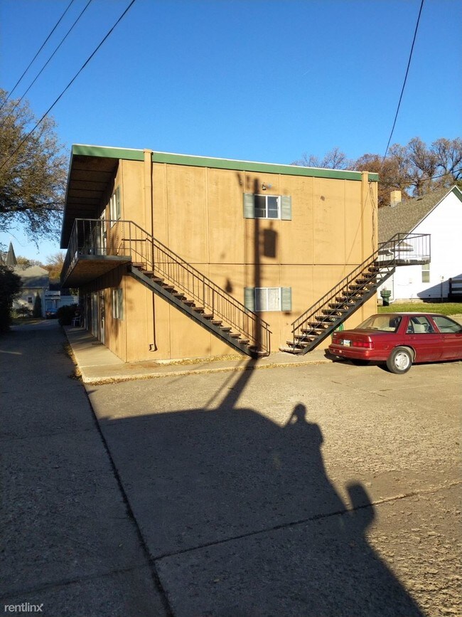 Building Photo - 1 br, 1 bath  - 607 N 5th St #4