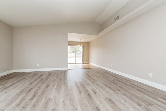 Building Photo - 7409 Hickory Hills Dr