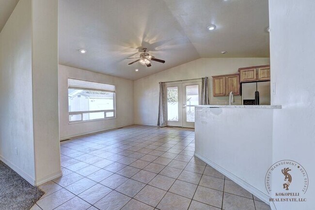Foto del edificio - 661 Mccaldon Way