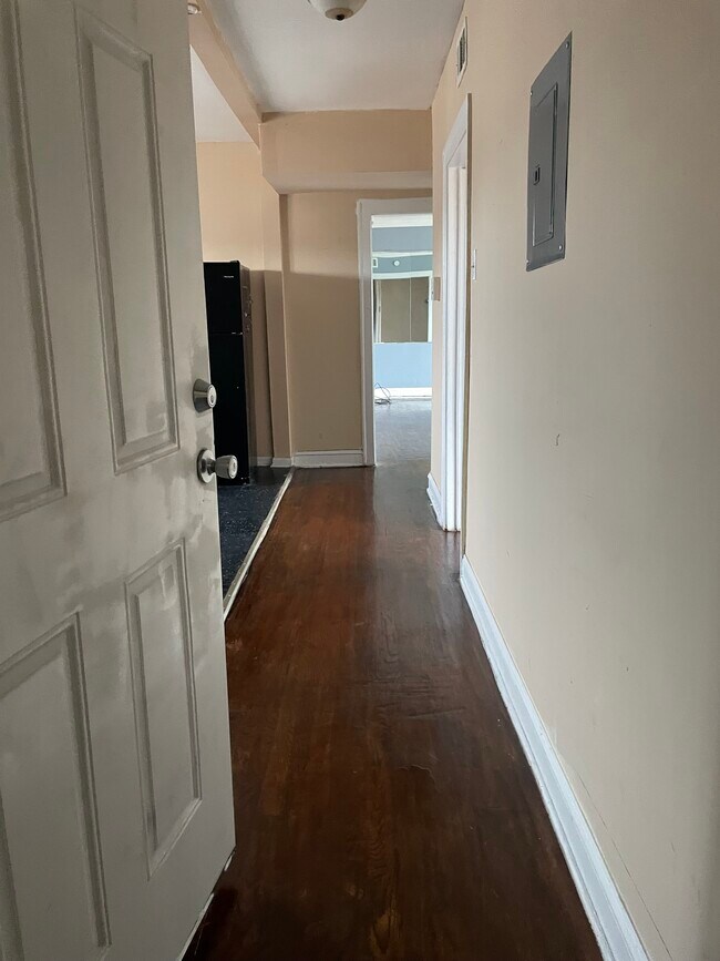 Foto del edificio - 1820 W 78th St