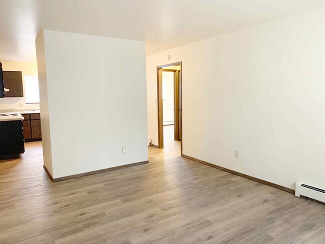 Building Photo - 1729 Palm Dr