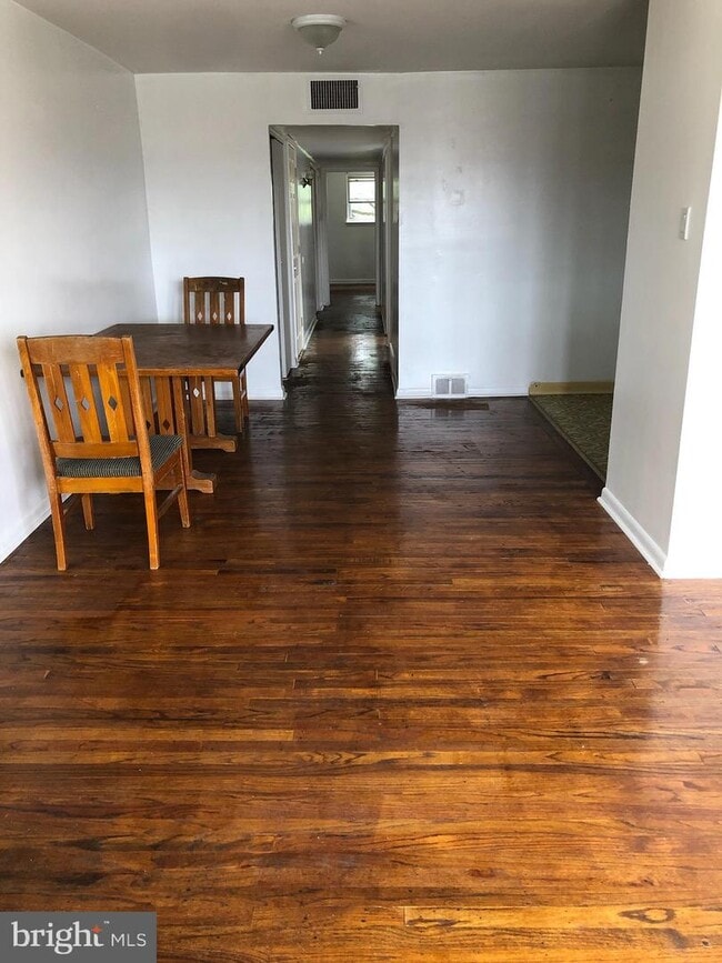 Foto del edificio - 2259 Strahle St